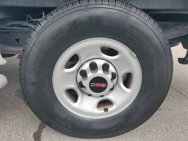 2023 GMC Savana 2500