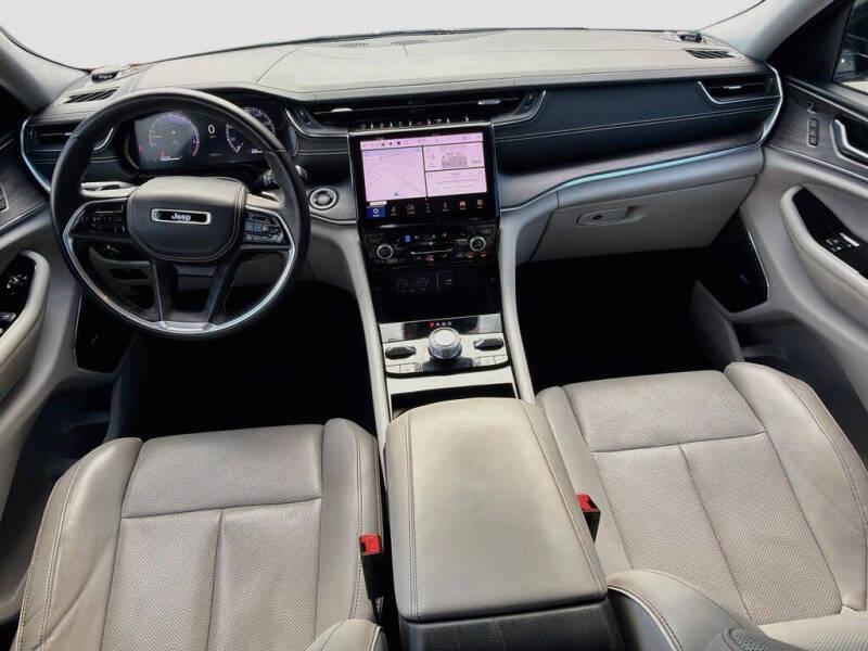 2022 Jeep Grand Cherokee Overland