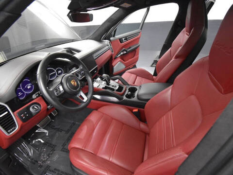 2022 Porsche Cayenne Turbo S E-Hybrid