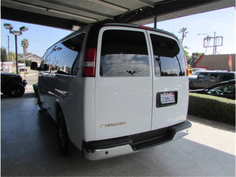 2017 Chevrolet Express LT 2500