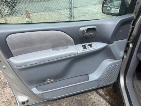 2003 Toyota Sienna CE