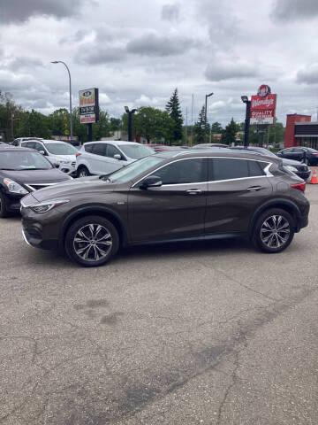 2018 Infiniti QX30 Premium