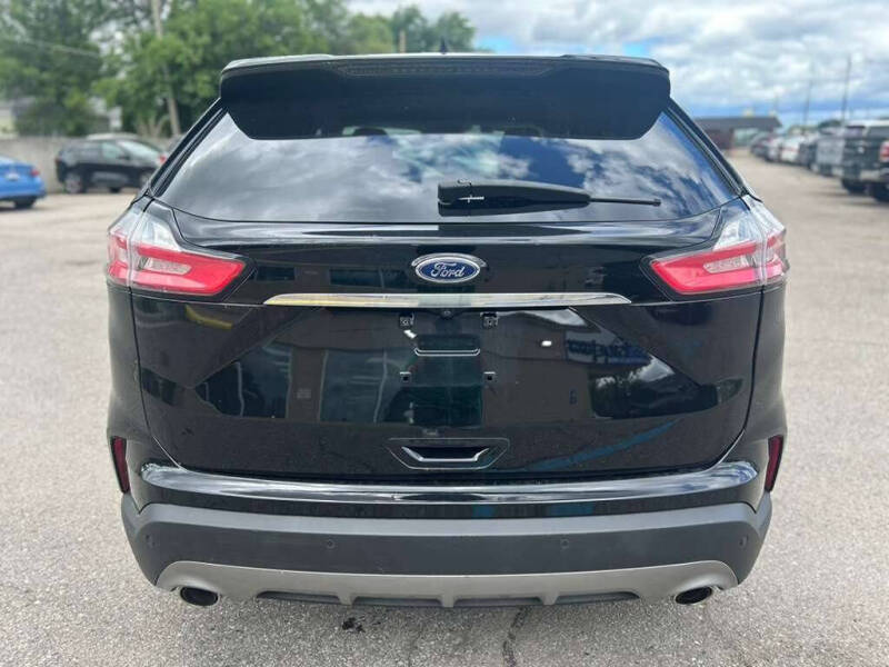 2023 Ford Edge Titanium
