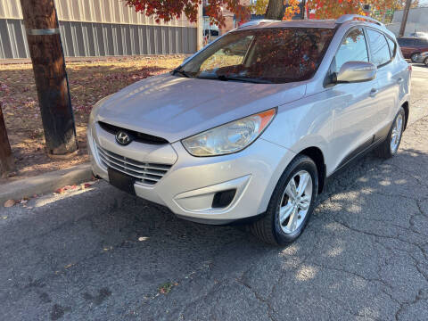 2012 Hyundai Tucson for sale at UNION AUTO SALES in Vauxhall NJ