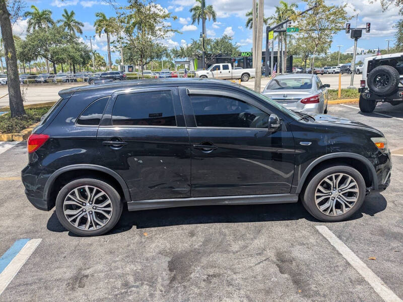 2019 Mitsubishi Outlander Sport SE