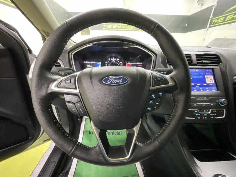 2020 Ford Fusion SE