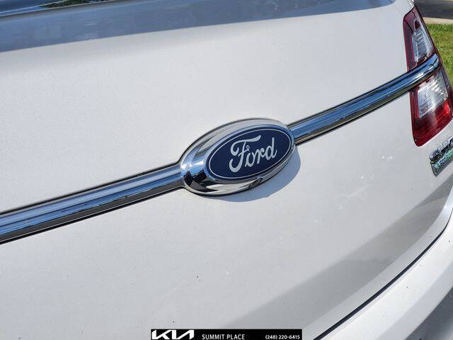 2016 Ford Taurus SHO