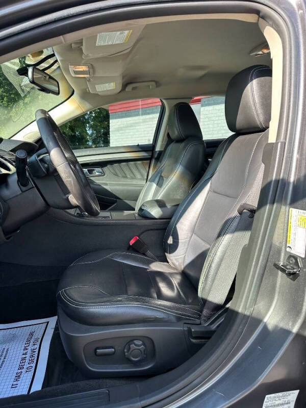 2012 Ford Taurus SEL