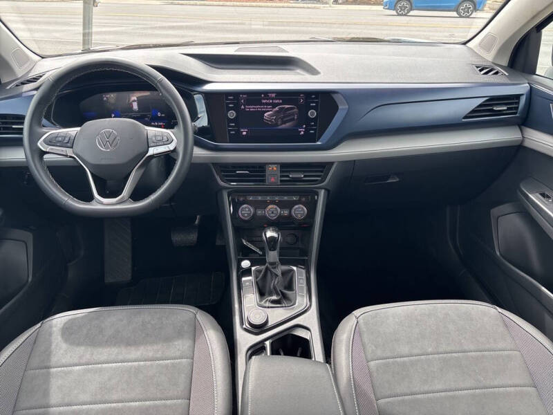 2024 Volkswagen Taos SE 4Motion