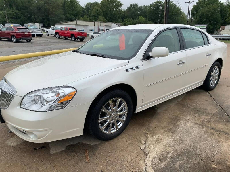2011 Buick Lucerne for sale at GRC OF KC in Gladstone MO