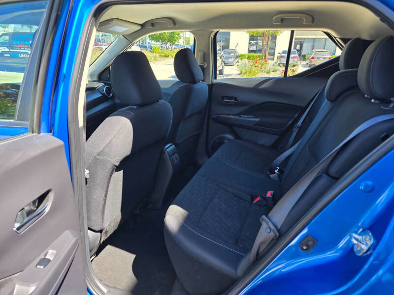 2023 Nissan Kicks SV