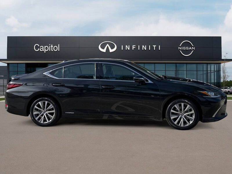 2021 Lexus ES 300h
