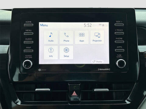 2022 Toyota Camry Hybrid LE