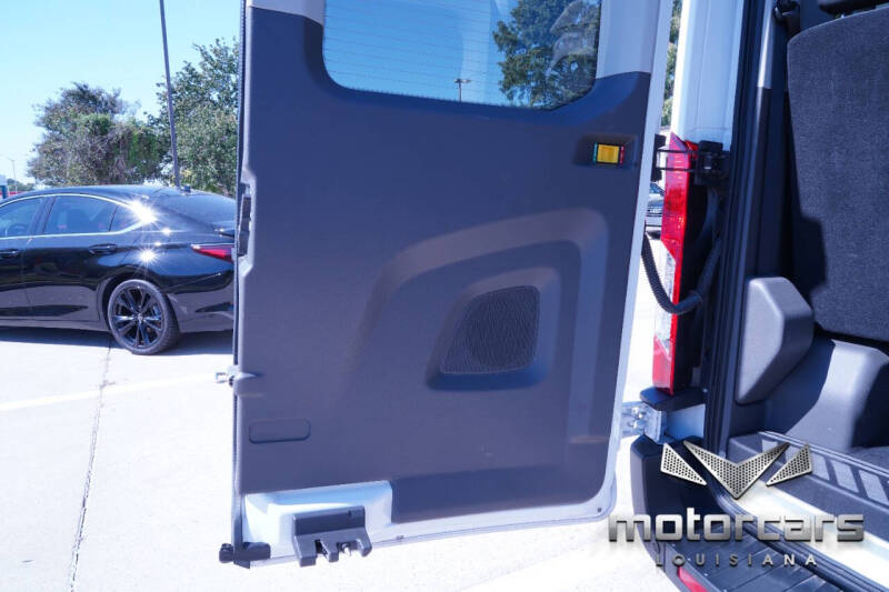 2023 Ford Transit 350 XLT