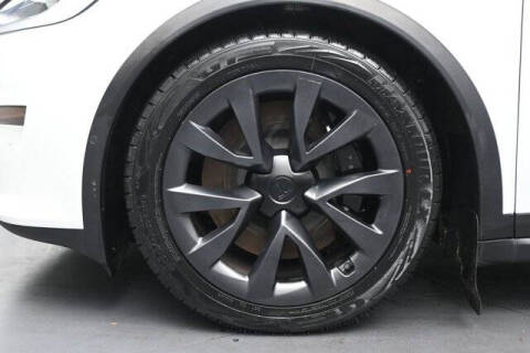 2023 Tesla Model X Standard Range