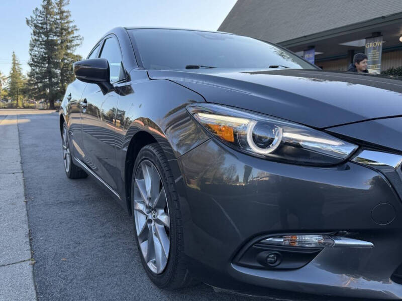 2018 Mazda MAZDA3 Grand Touring