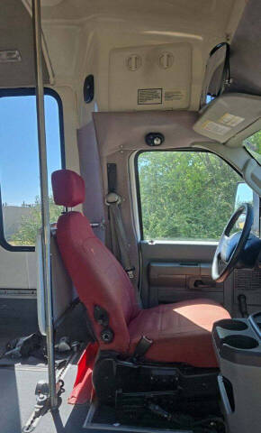 2013 Ford E-Series E-350 SD