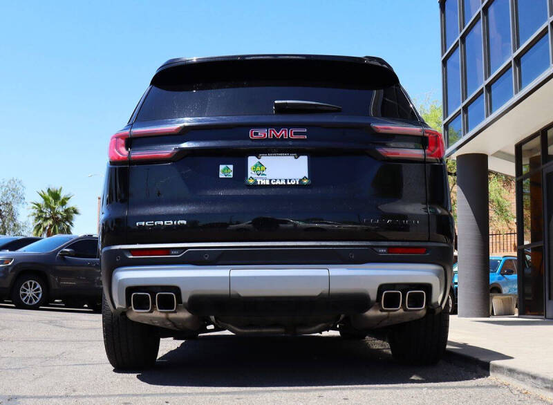 2025 GMC Acadia Elevation