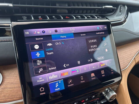 2025 Jeep Grand Cherokee Summit