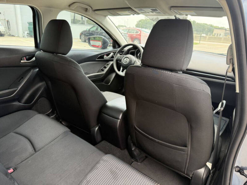 2016 Mazda MAZDA3 i Sport