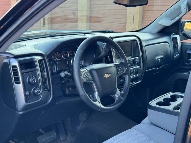 2018 Chevrolet Silverado 1500 LT photo 10