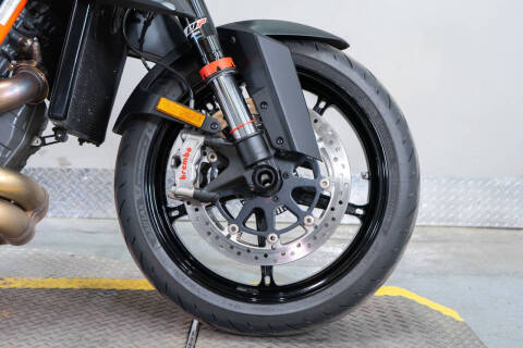 2021 KTM 1290 Super Duke R