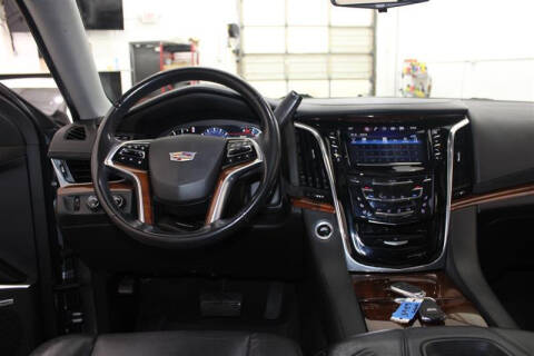 2018 Cadillac Escalade Luxury