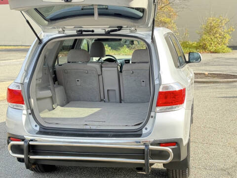 2012 Toyota Highlander SE