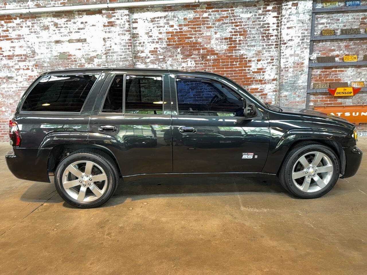 Black 2008 Chevrolet TrailBlazer SS 2