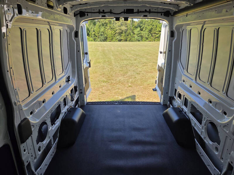 2025 Ford Transit 250