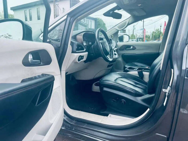 2018 Chrysler Pacifica Touring L