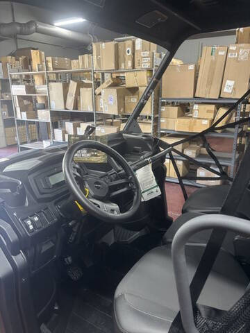 2025 Can-Am Defender