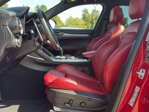 2022 Alfa Romeo Stelvio Veloce