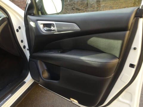 2018 Nissan Pathfinder SL