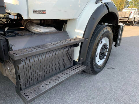 2011 Freightliner M2 112V