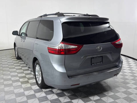 2016 Toyota Sienna
