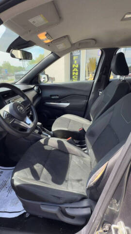 2020 Nissan Kicks SV