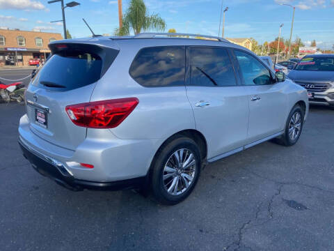 2018 Nissan Pathfinder