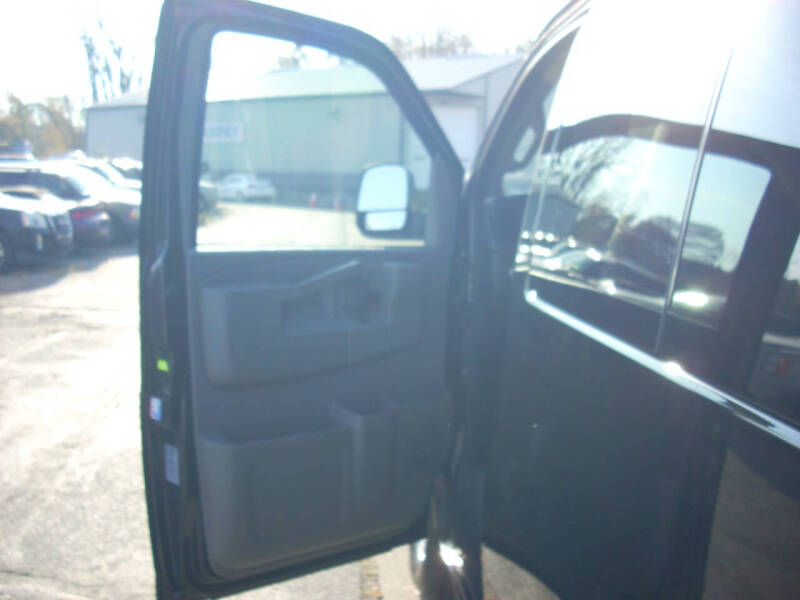 2024 GMC Savana LS 3500