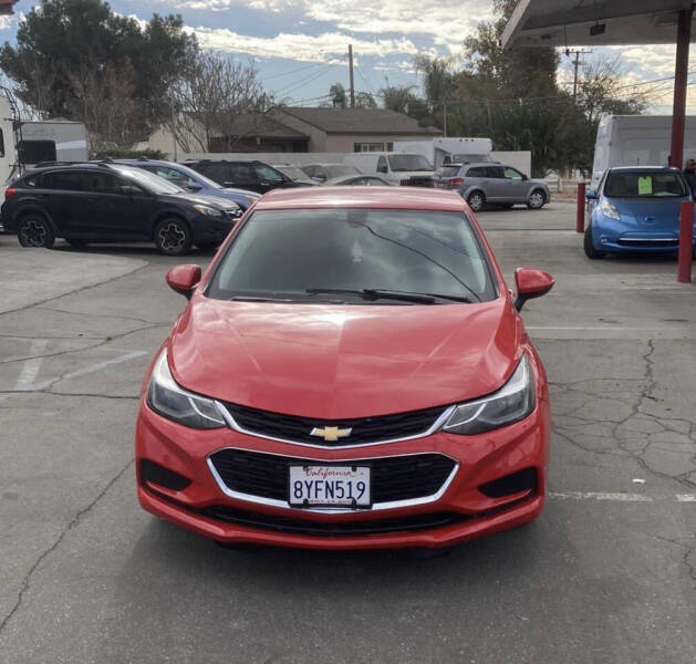 2017 Chevrolet Cruze LT photo 4