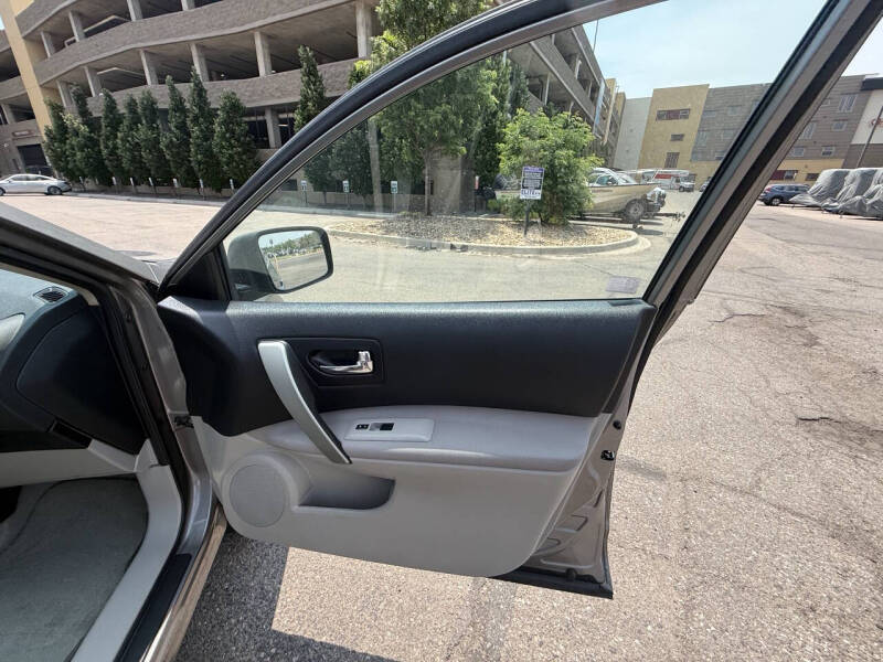2012 Nissan Rogue S