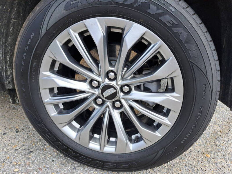 2025 Cadillac XT4 Premium Luxury