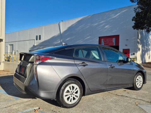 2017 Toyota Prius Two