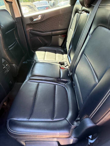 2020 Ford Escape SEL