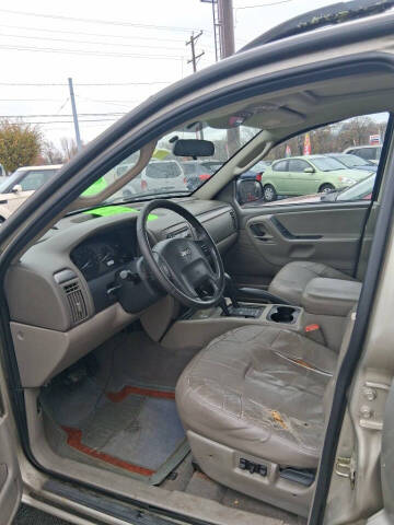 2004 Jeep Grand Cherokee Laredo