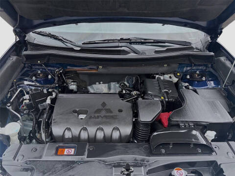 2020 Mitsubishi Outlander SE