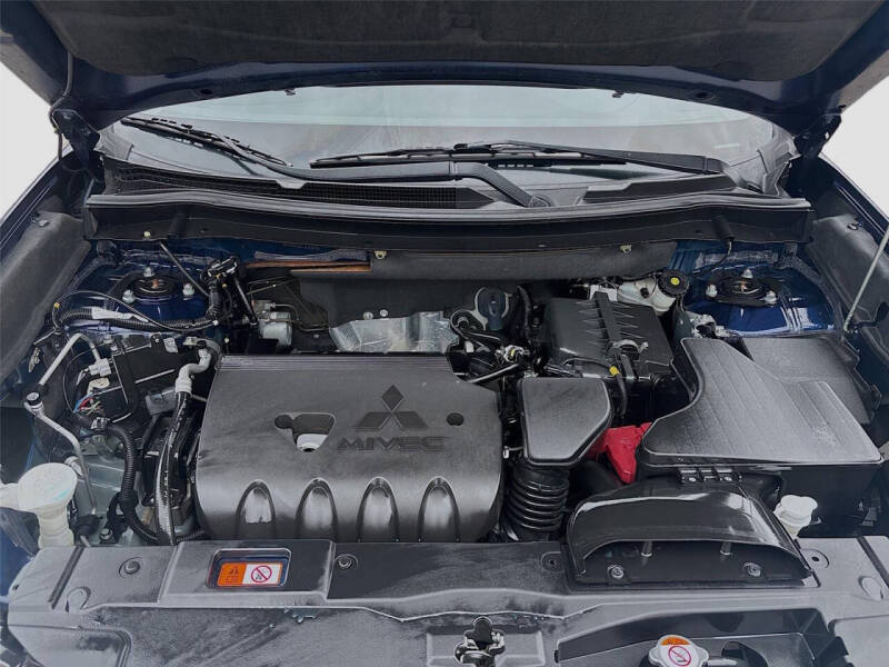 2020 Mitsubishi Outlander SE