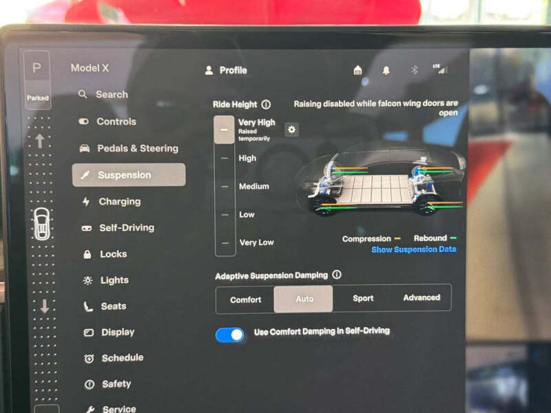 2023 Tesla Model X Standard Range