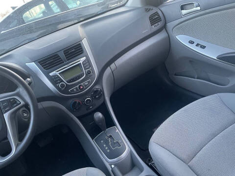 2013 Hyundai Accent GS
