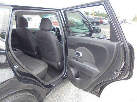 2017 Kia Soul +